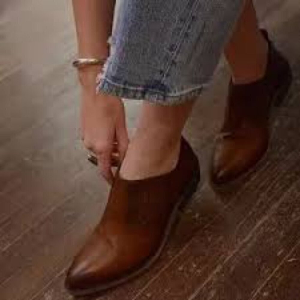 Frye Brown Western Cowboy Boots with Sleek Pointed Toe Women Size 9 - Picture 11 of 11